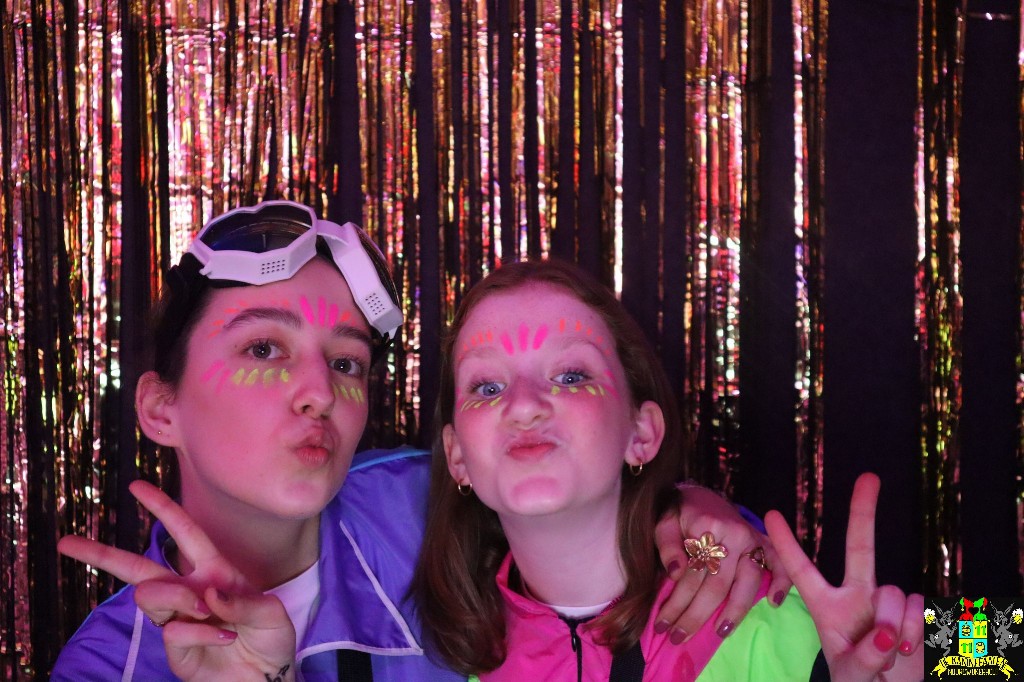 ../Images/Jeugd Opwarmbal Photobooth 138.jpg